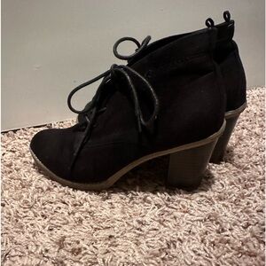 Black wedge boots